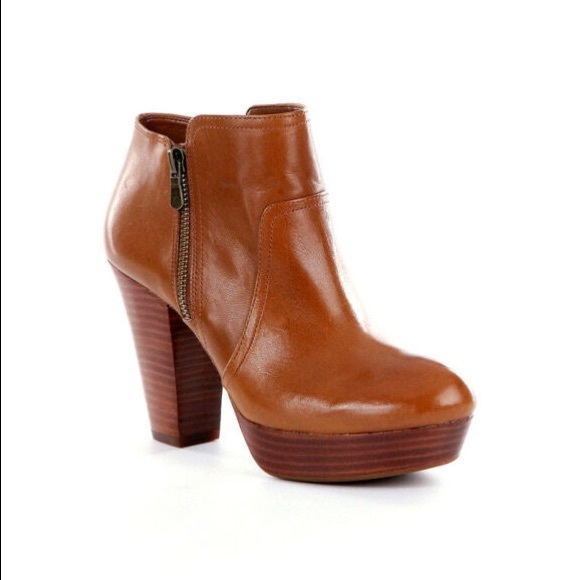 Gianni Bini Shoes - Gianni Bini chestnut bootie